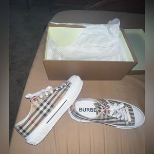 Burberry shoes